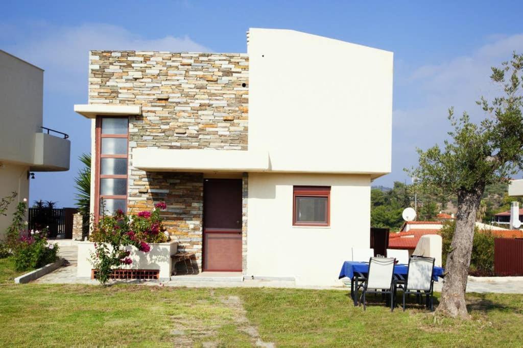 Oliviera Villa ラゴマンドラ エクステリア 写真